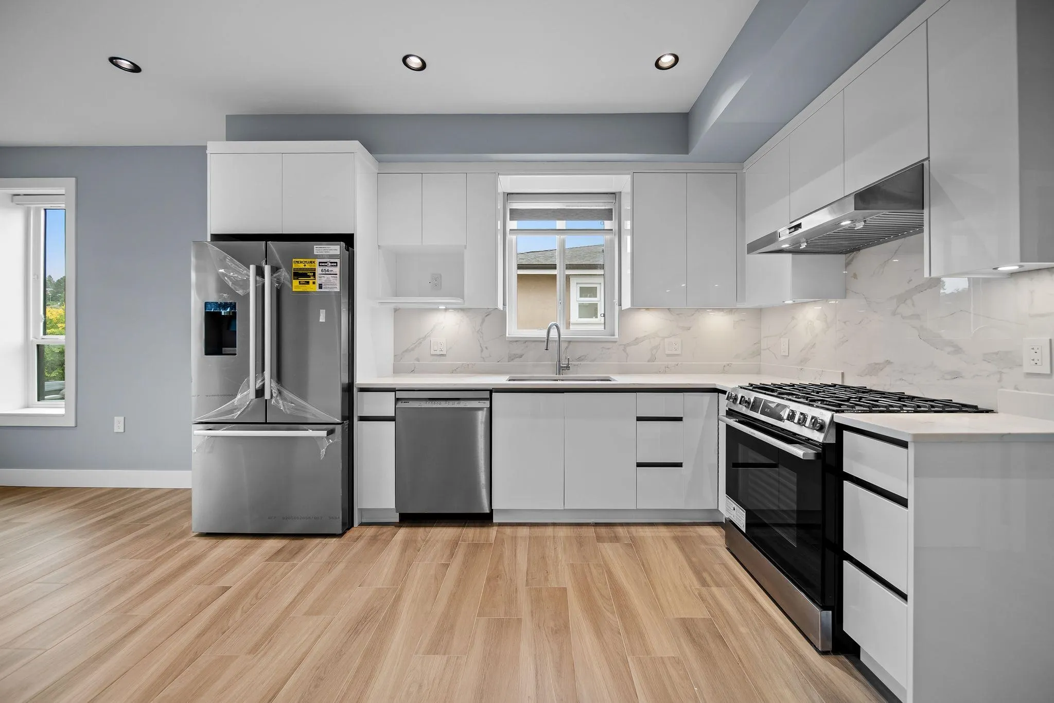 2557 W King Edward Street #3