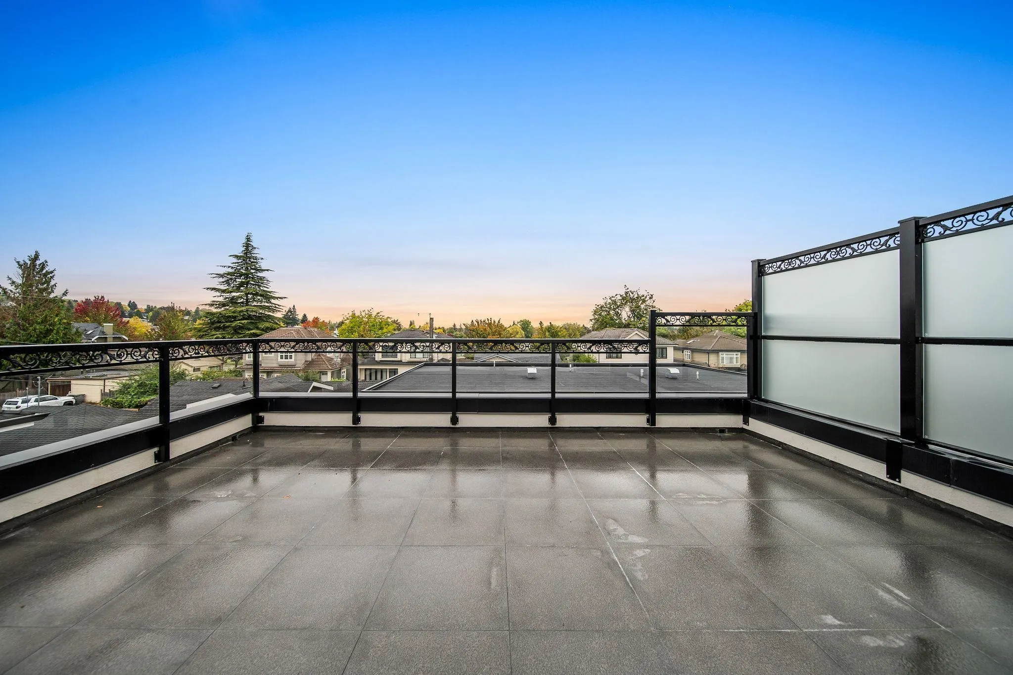 2557 W King Edward Street #3