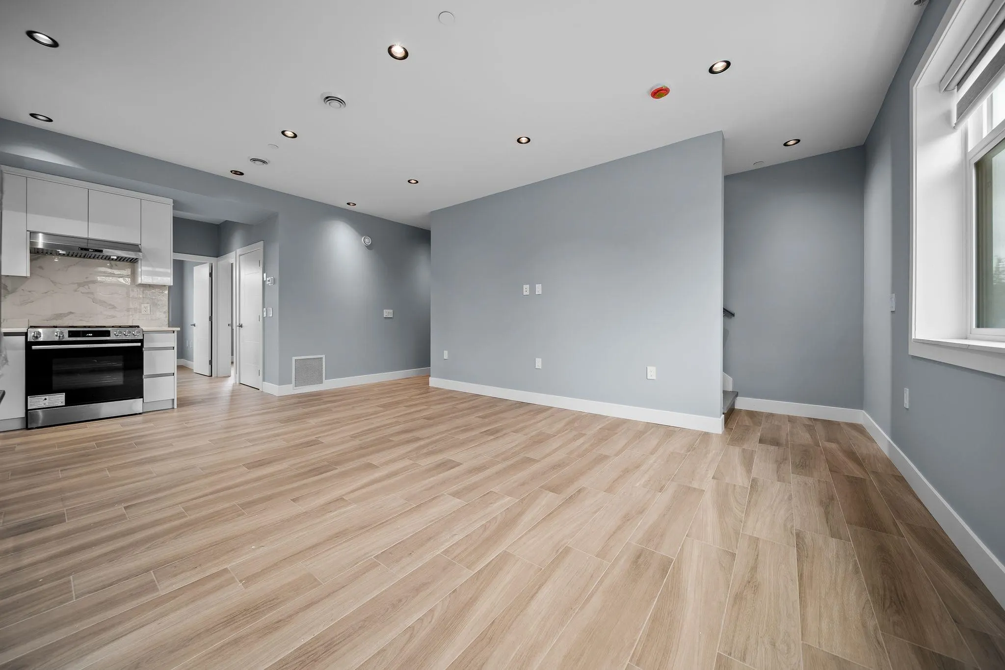 2557 W King Edward Avenue #2