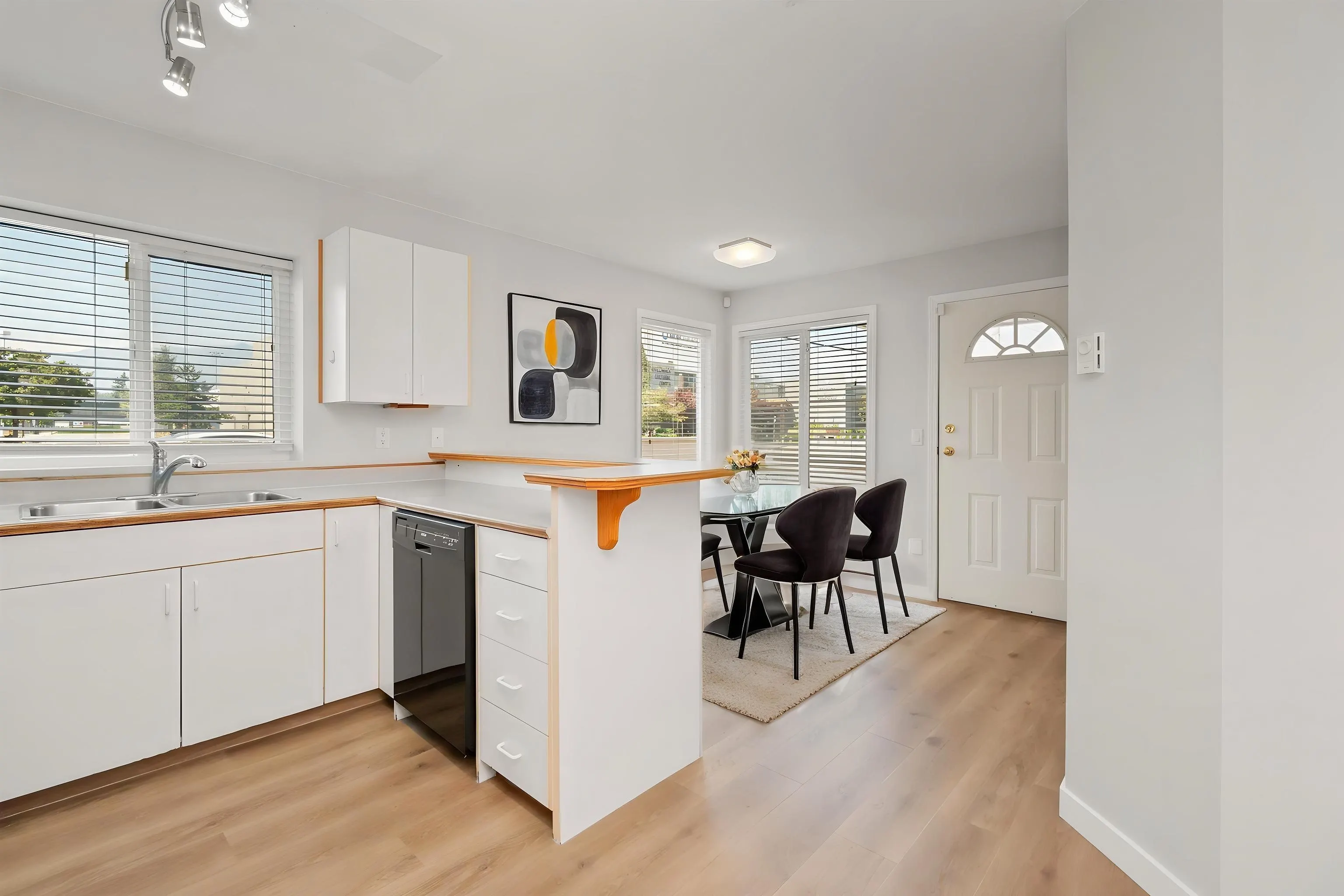 9206 Corbould Street #1