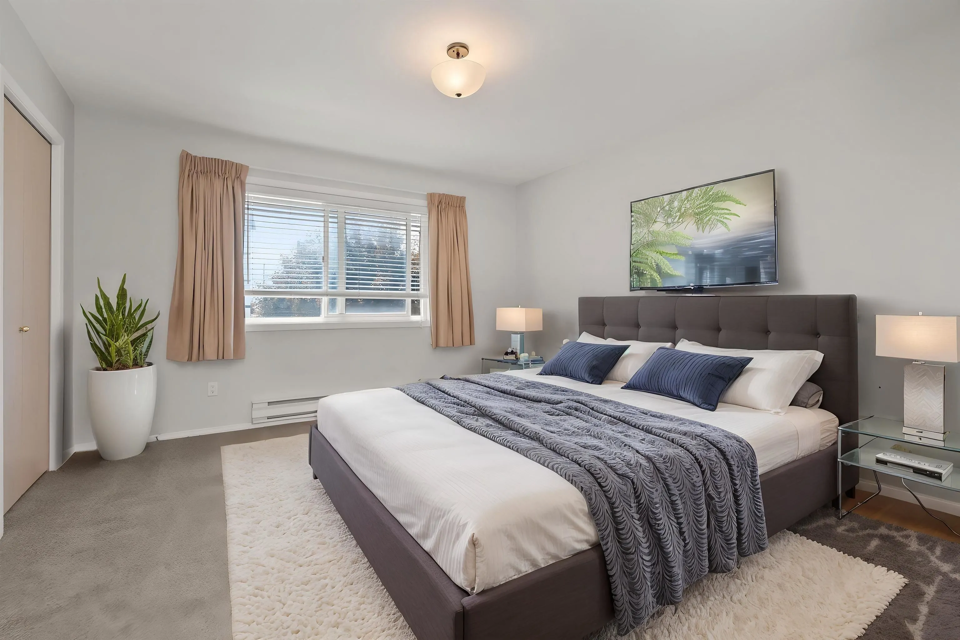 9206 Corbould Street #1