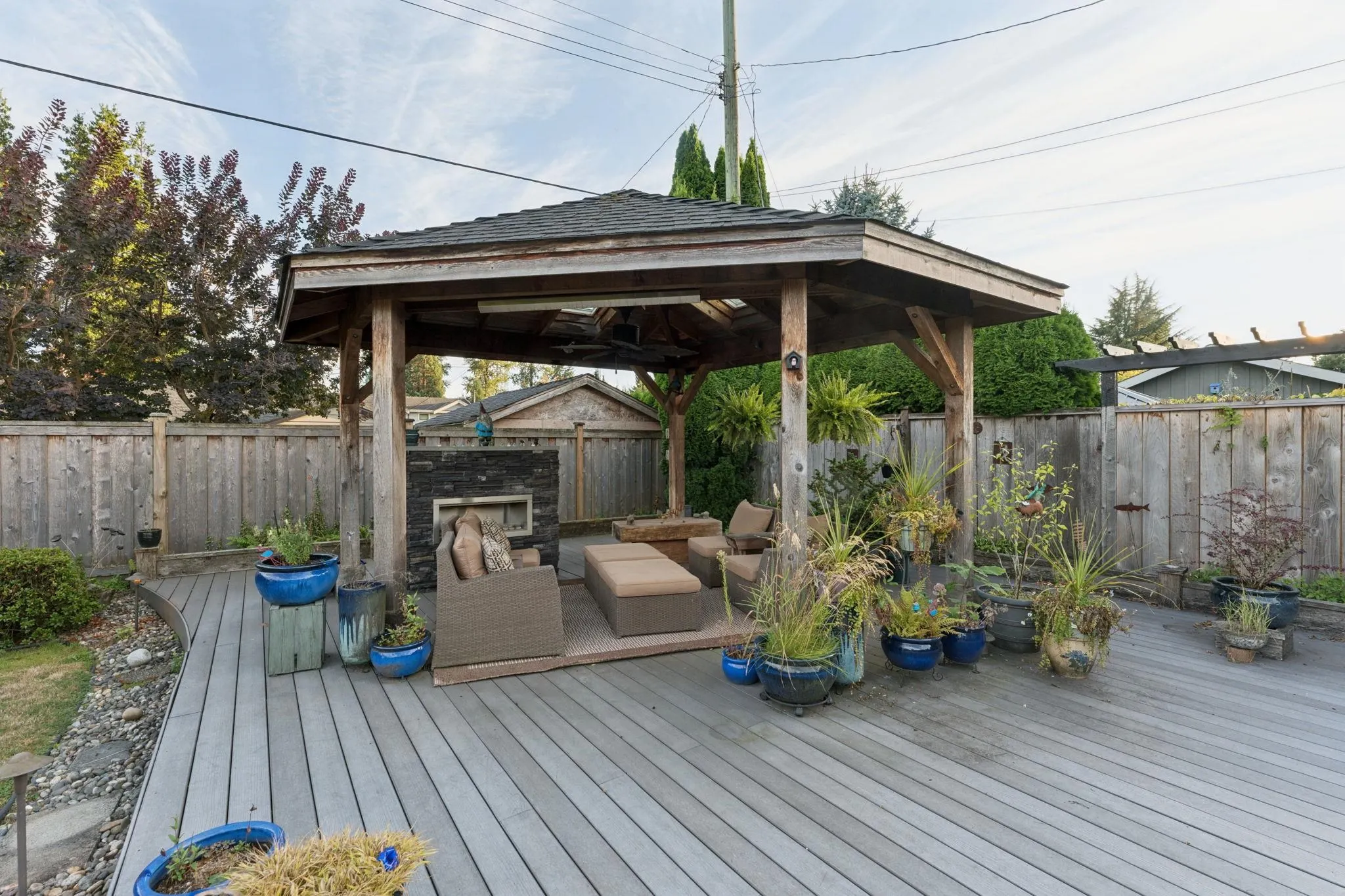 1283 Pinewood Crescent