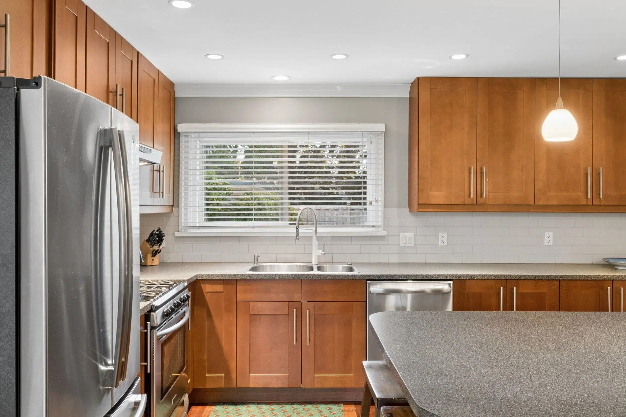 1283 Pinewood Crescent