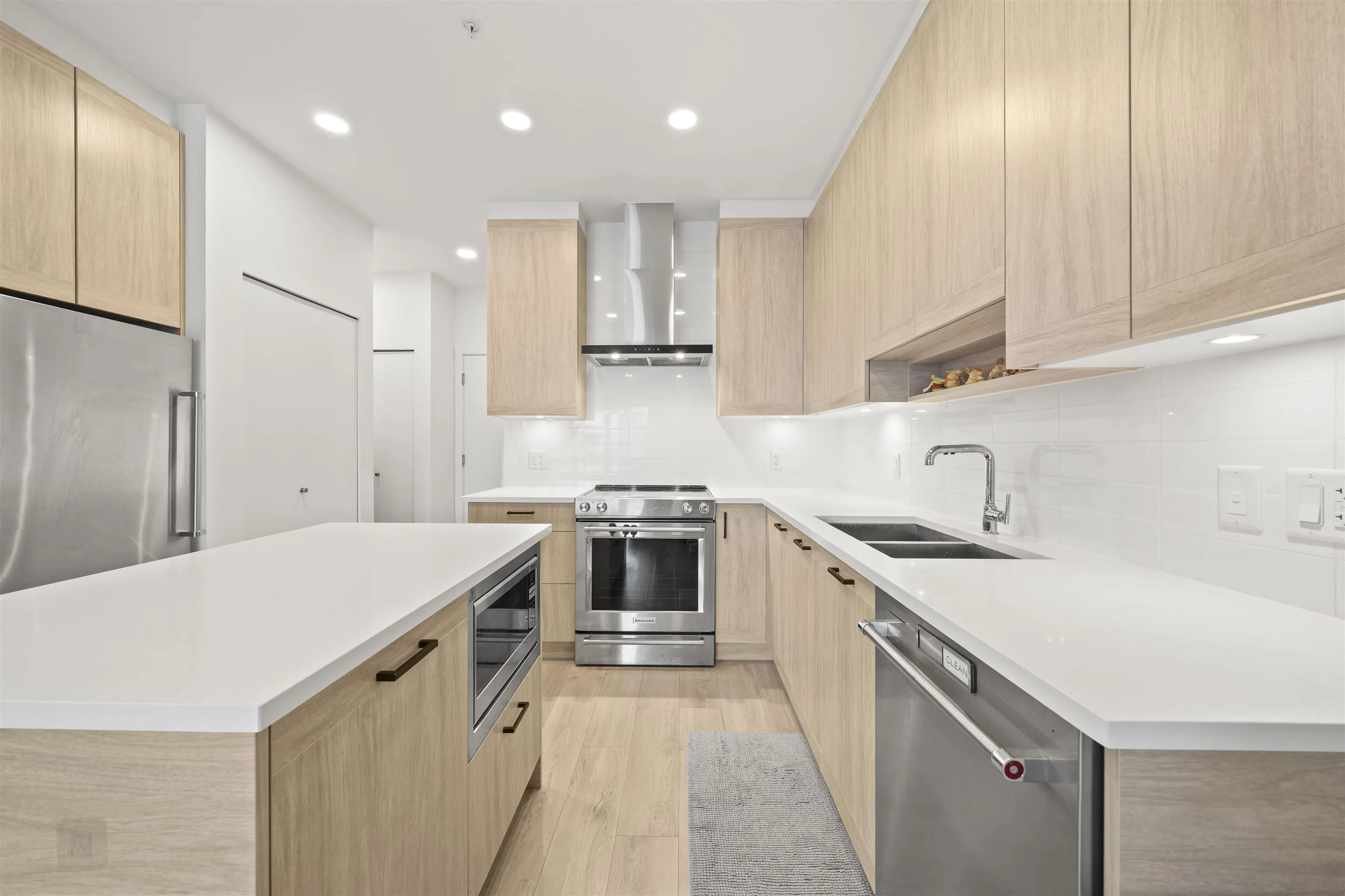 7579 16th Street #507