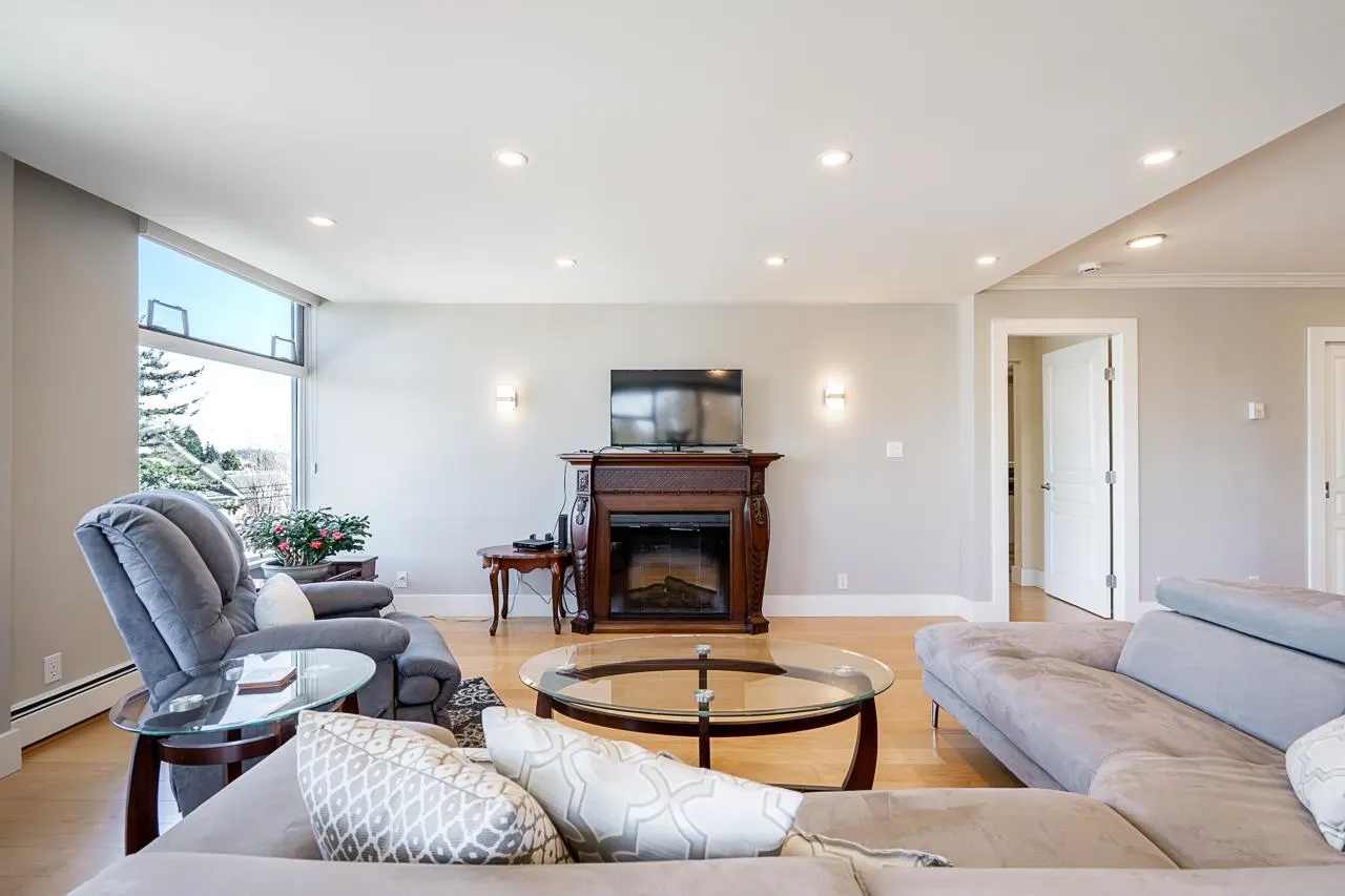 15466 North Bluff Road #506