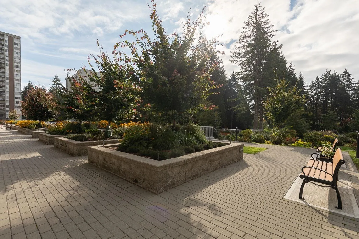2016 Fullerton Avenue #604