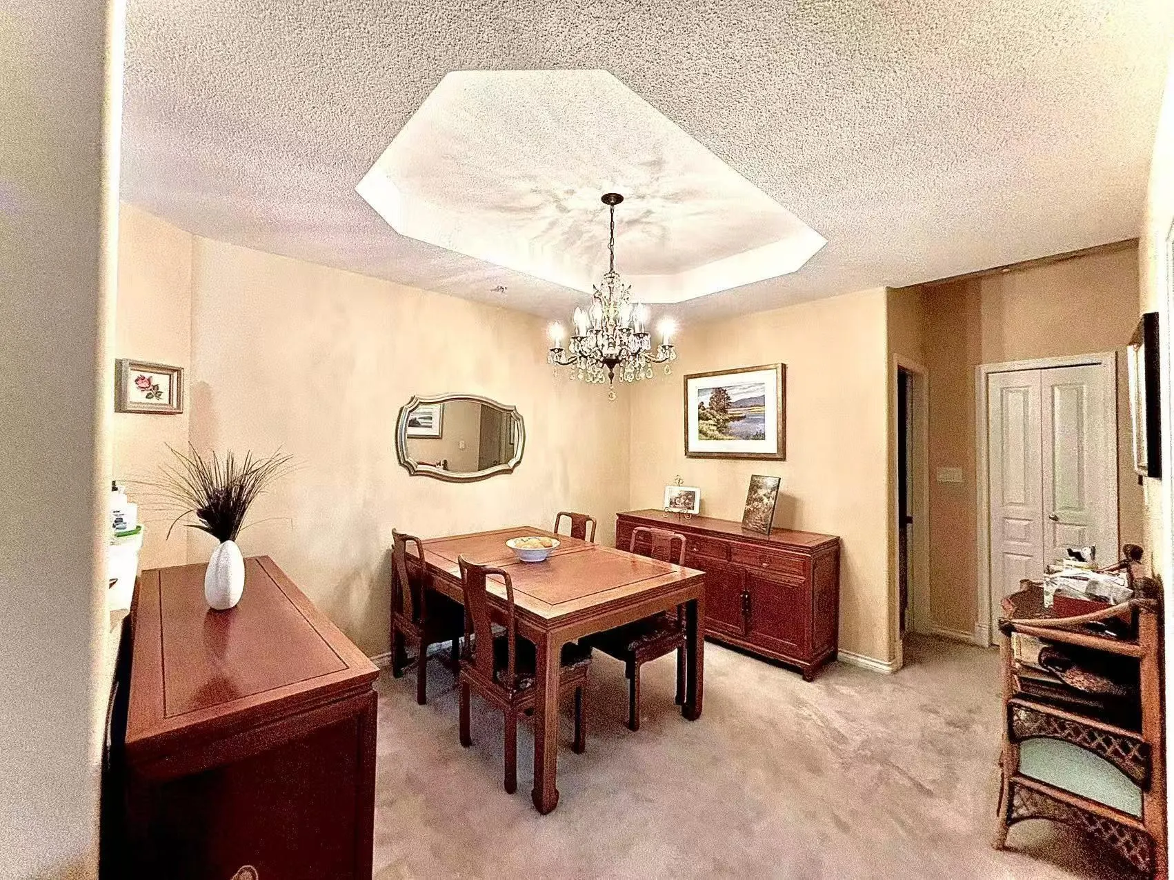 5670 Hampton Place #209