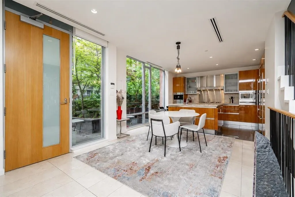 1163 W Cordova Street