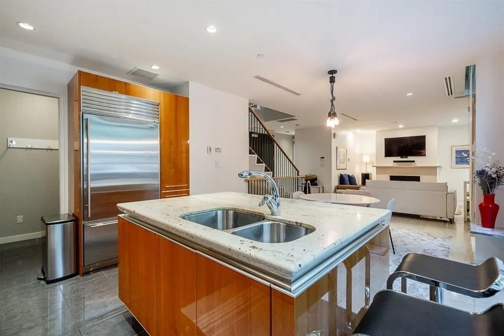 1163 W Cordova Street
