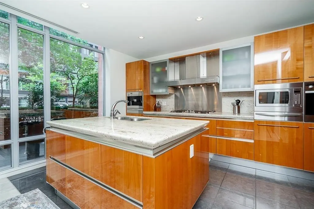 1163 W Cordova Street