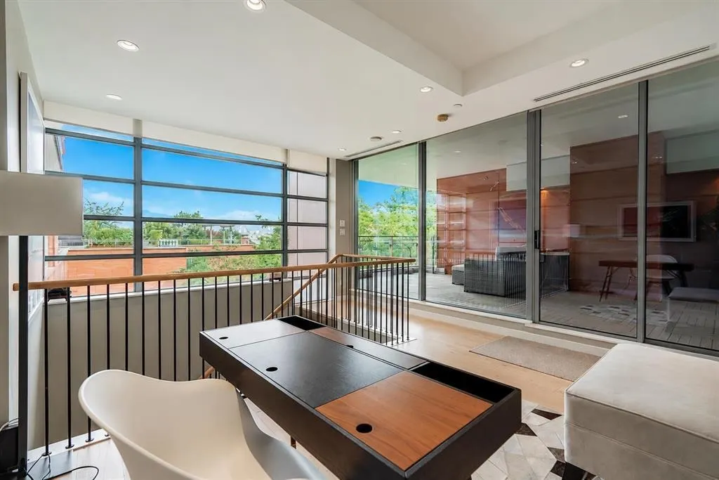 1163 W Cordova Street