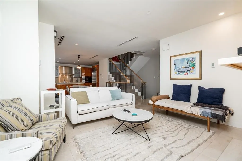 1163 W Cordova Street
