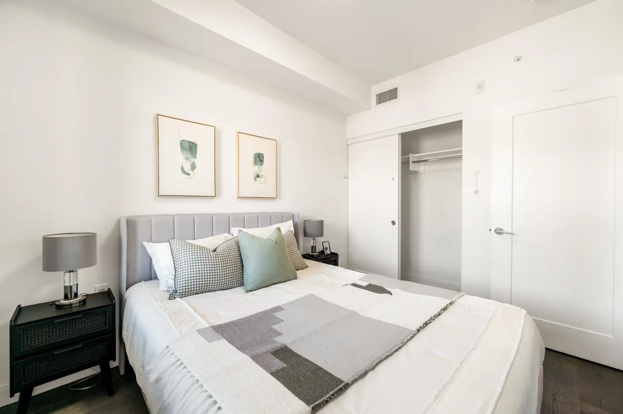 4932 Cambie Street #302