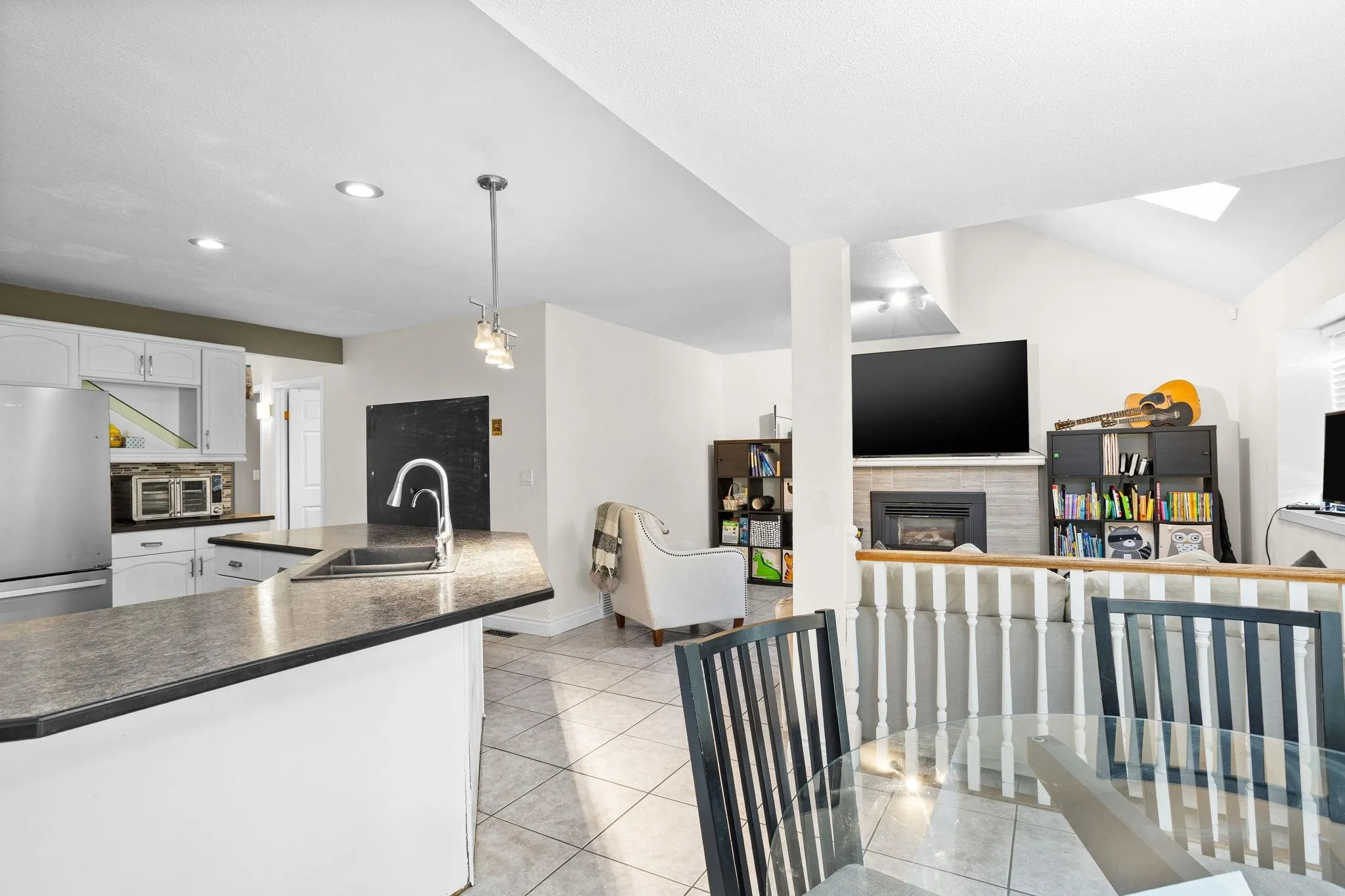1147 Earls Court
