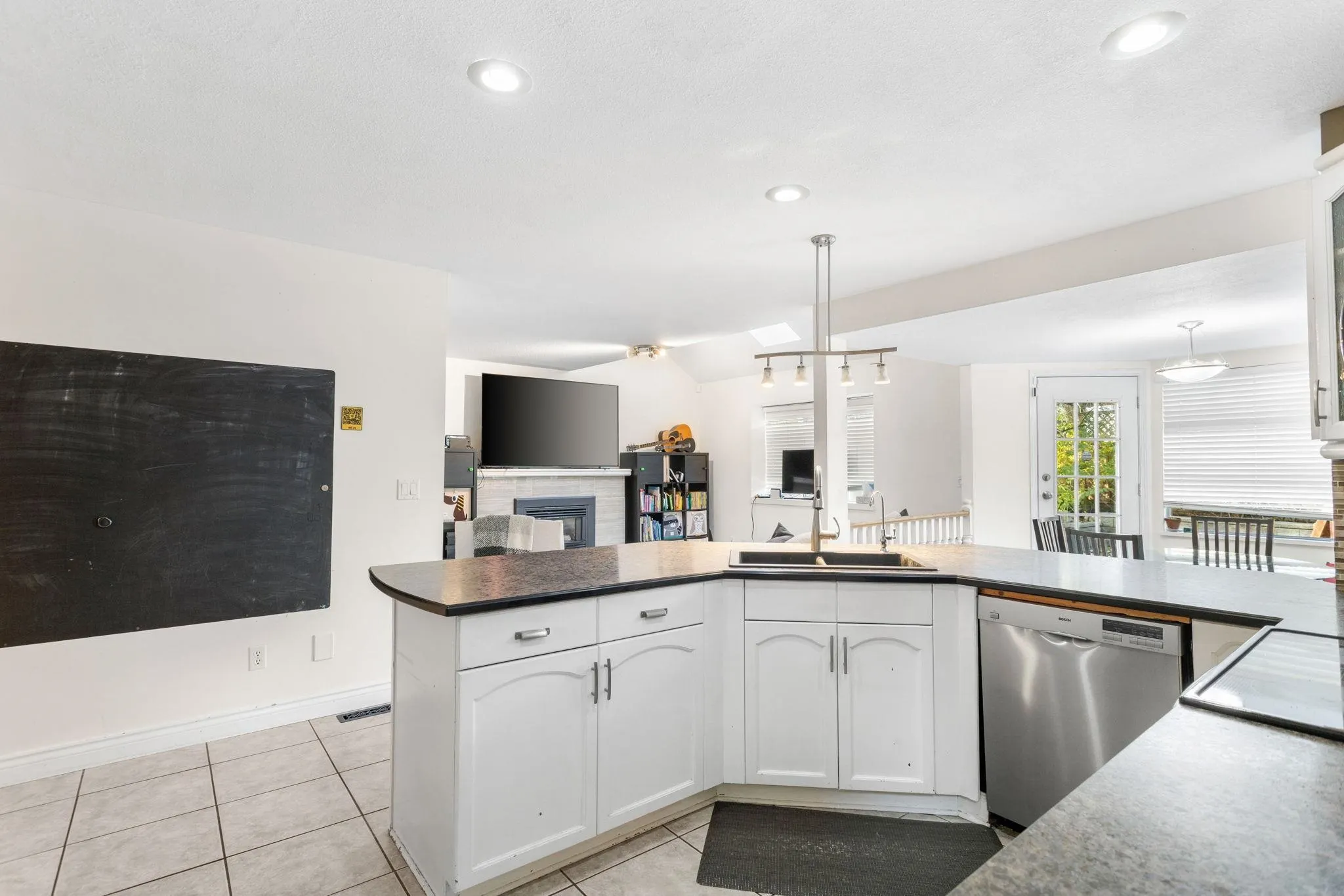 1147 Earls Court