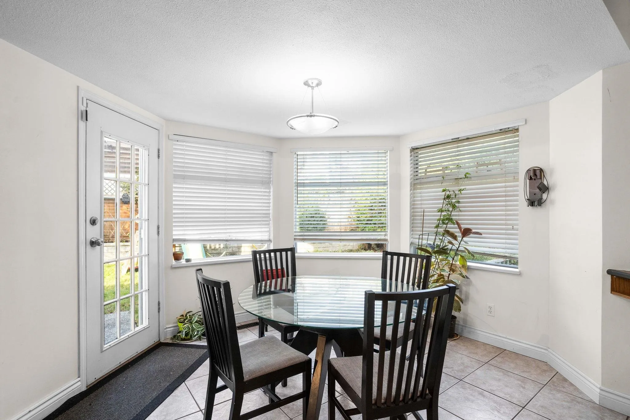 1147 Earls Court