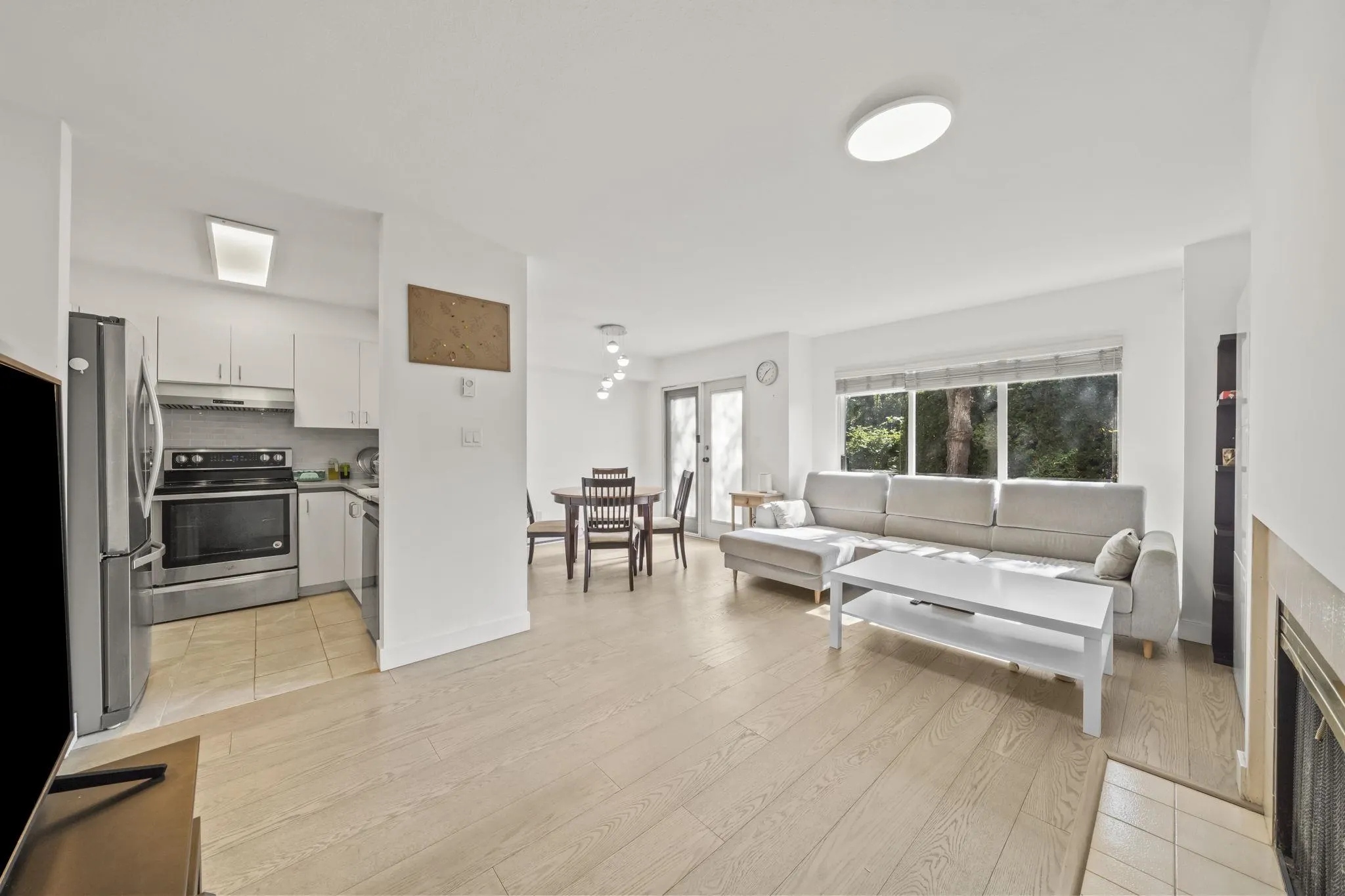 2211 No. 4 Road #112