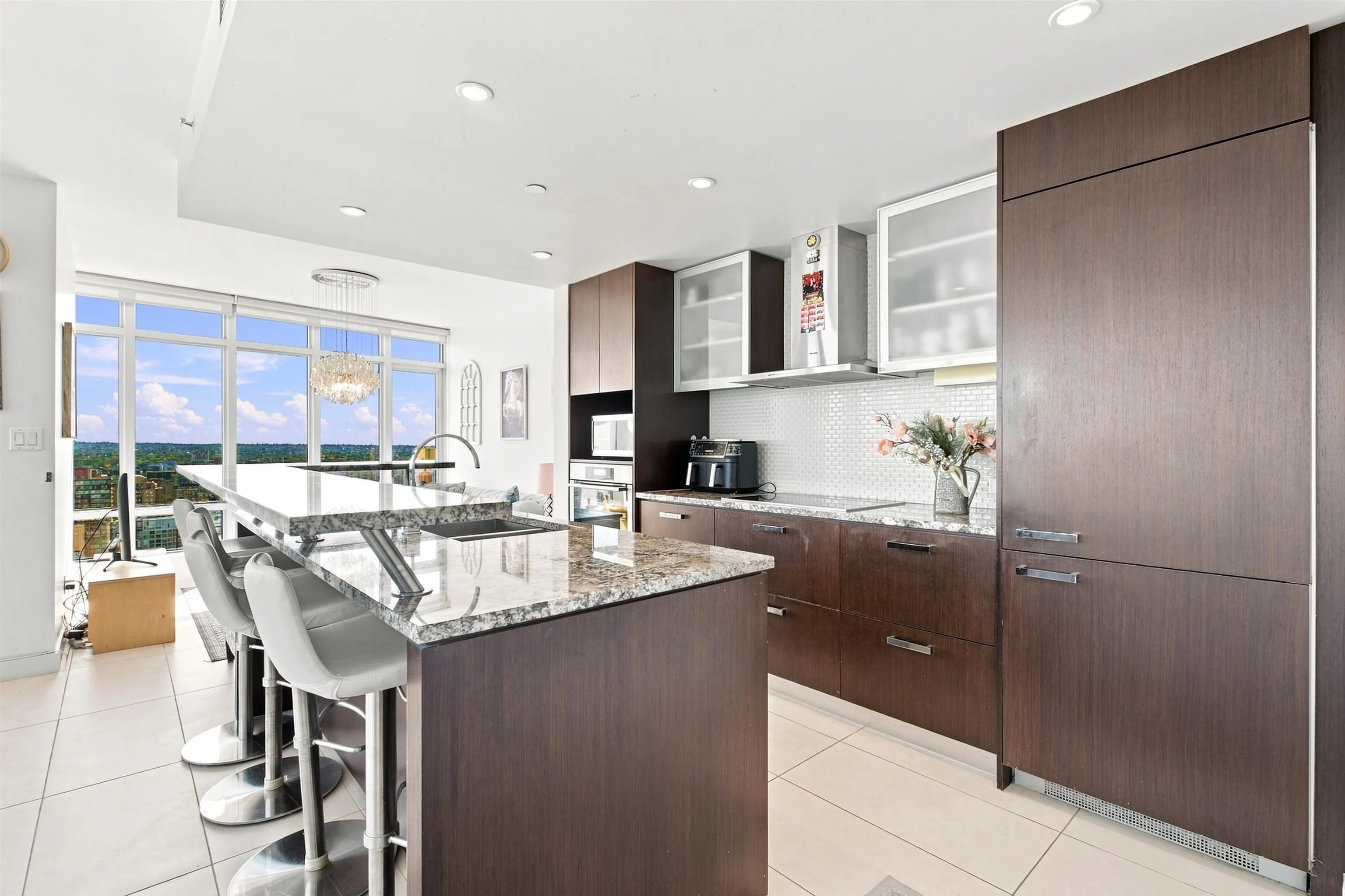 1028 Barclay Street #3407