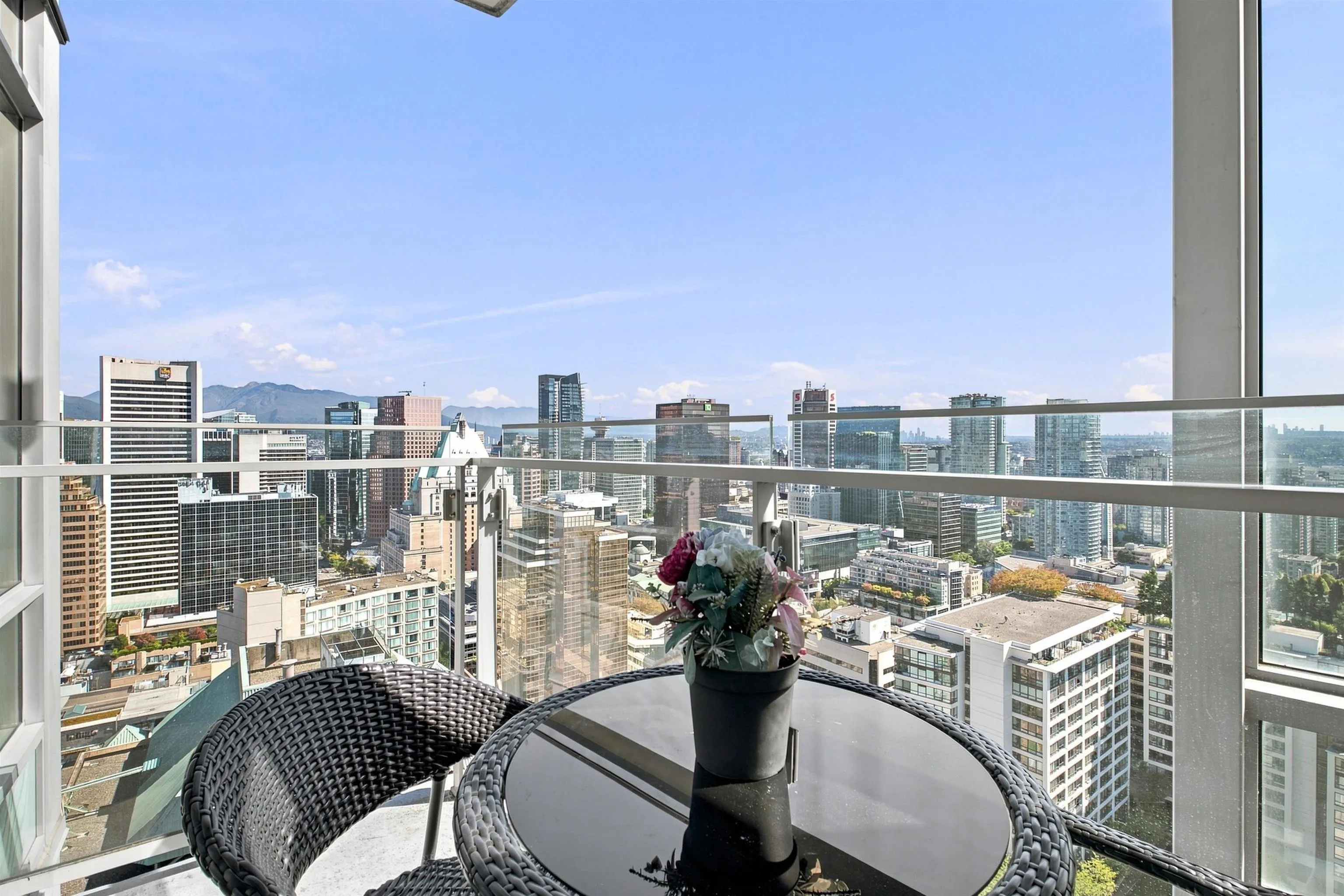 1028 Barclay Street #3407