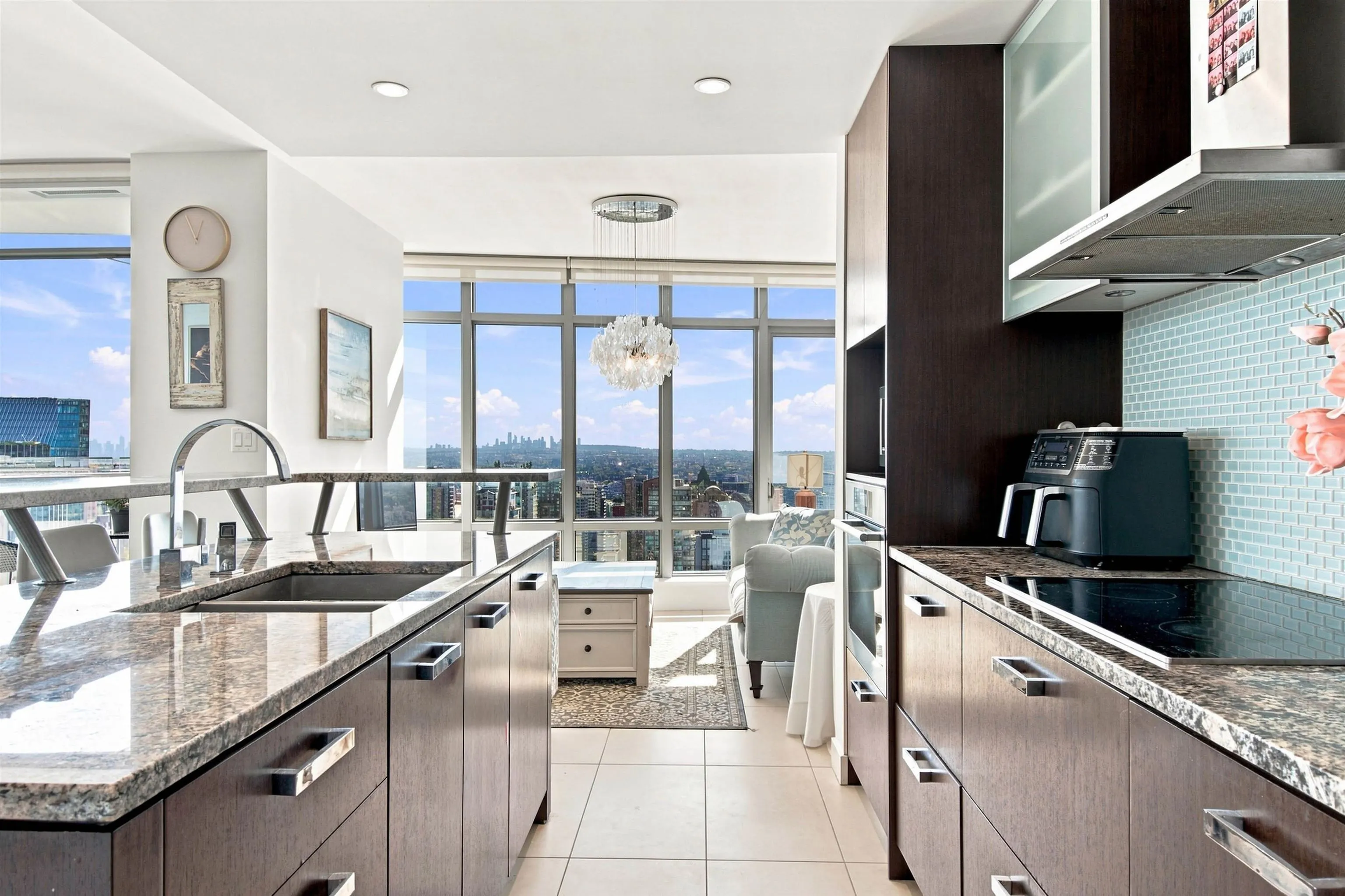 1028 Barclay Street #3407