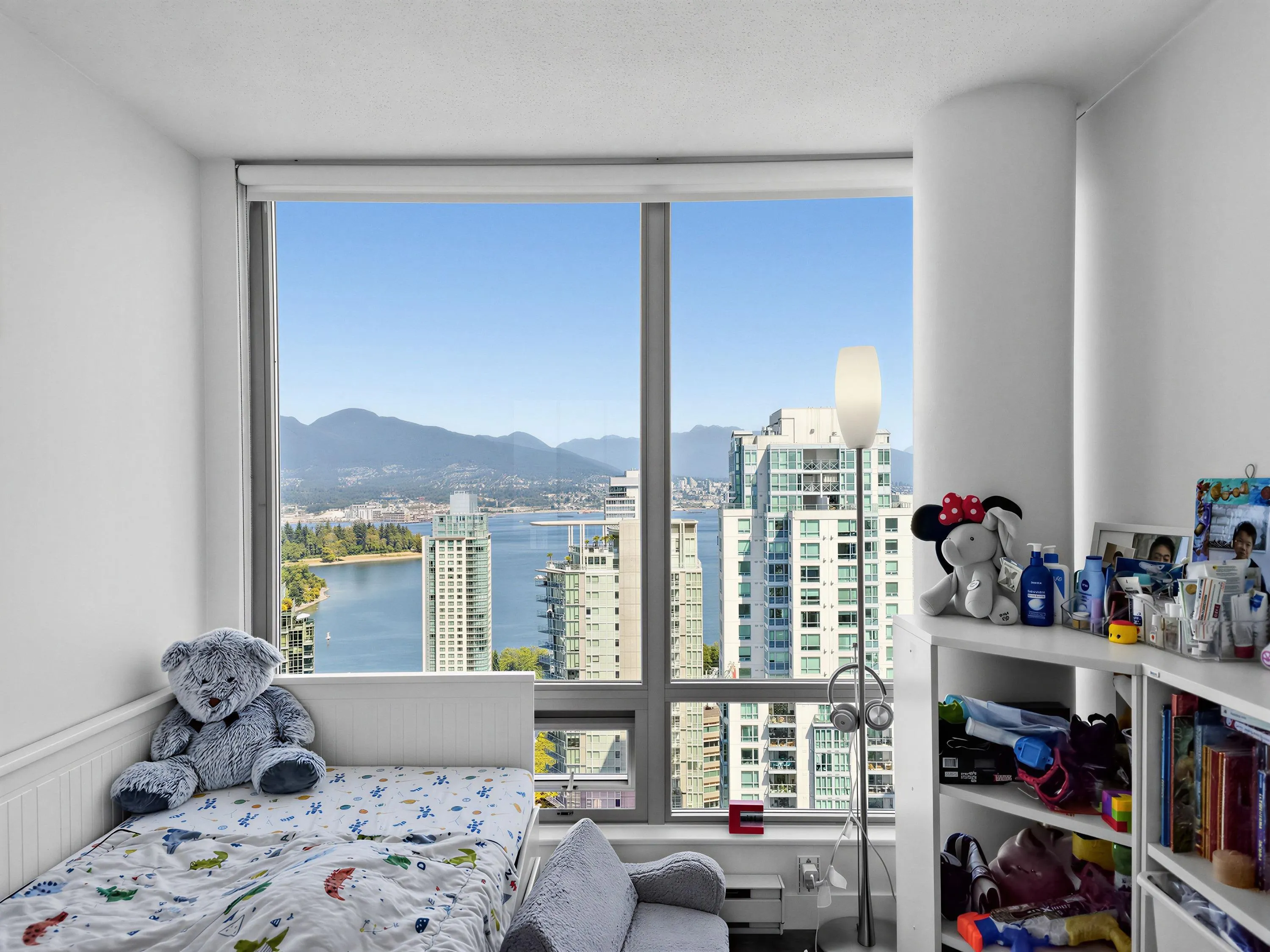 1288 W Georgia Street #2902