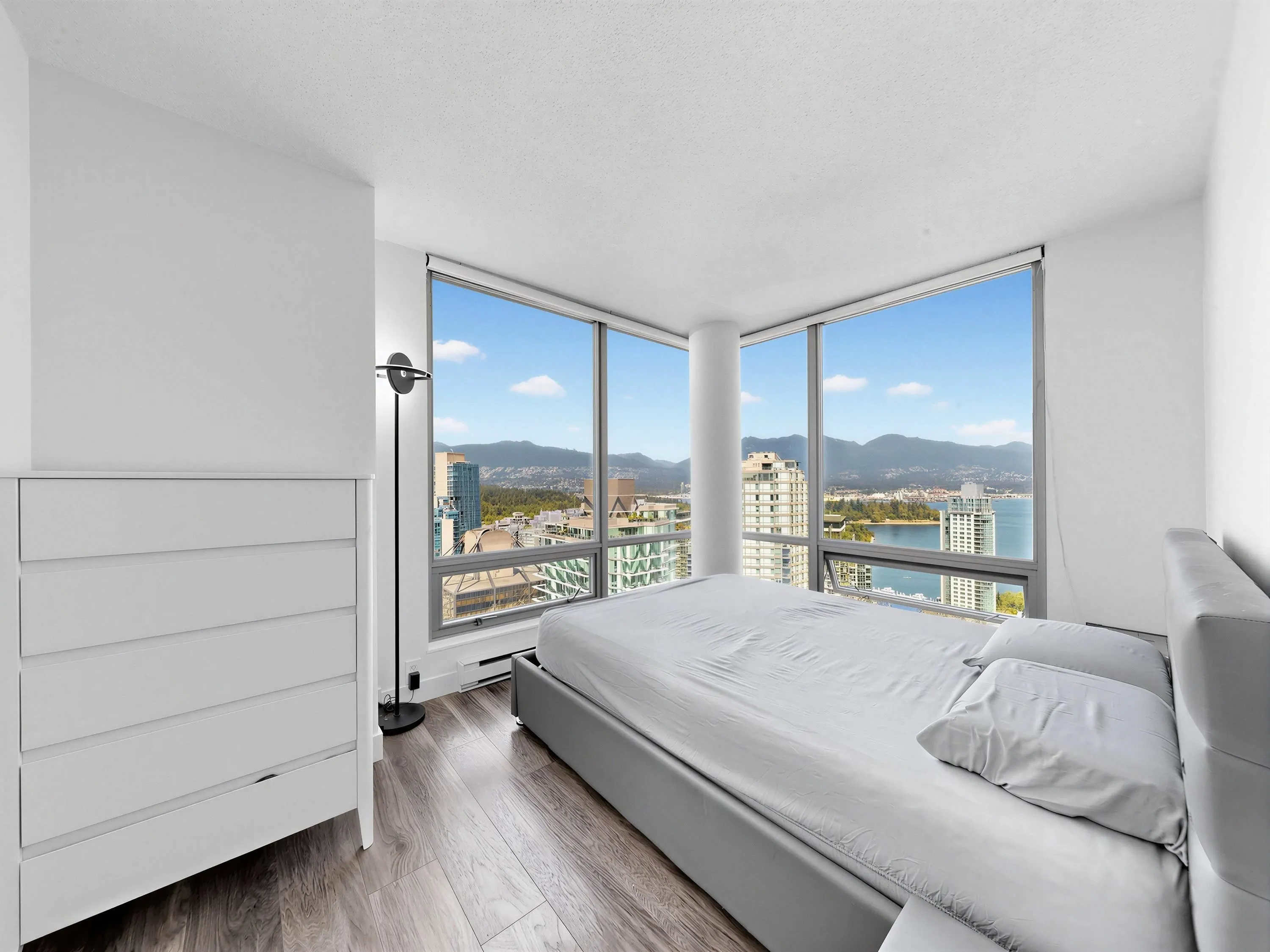 1288 W Georgia Street #2902