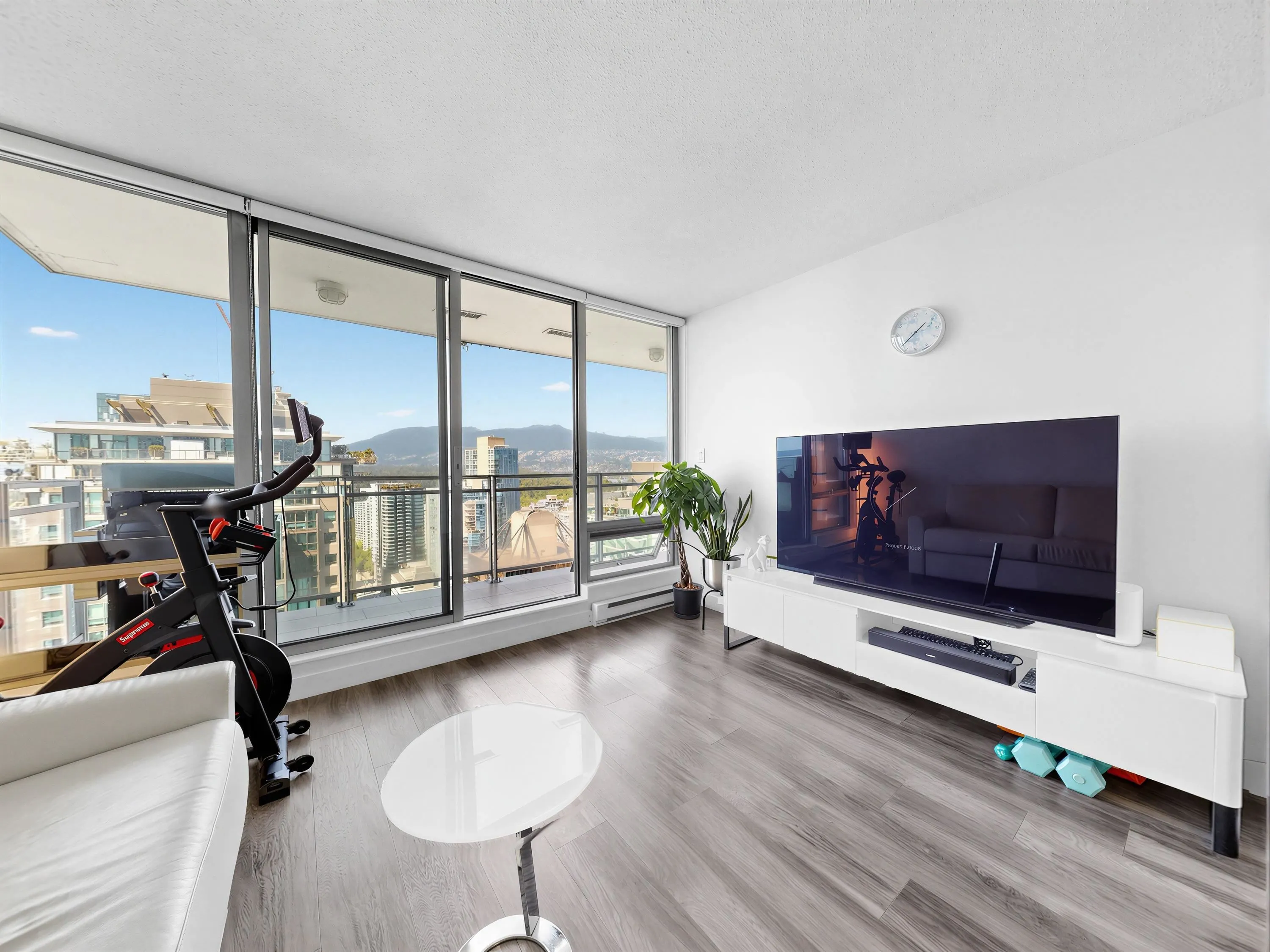 1288 W Georgia Street #2902