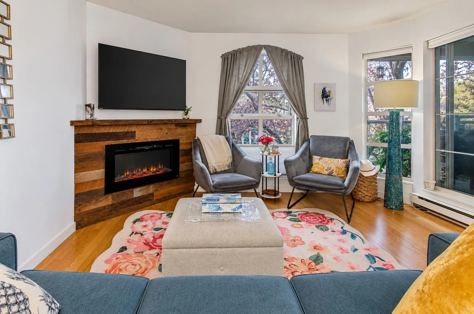 1082 W 8th Avenue #212