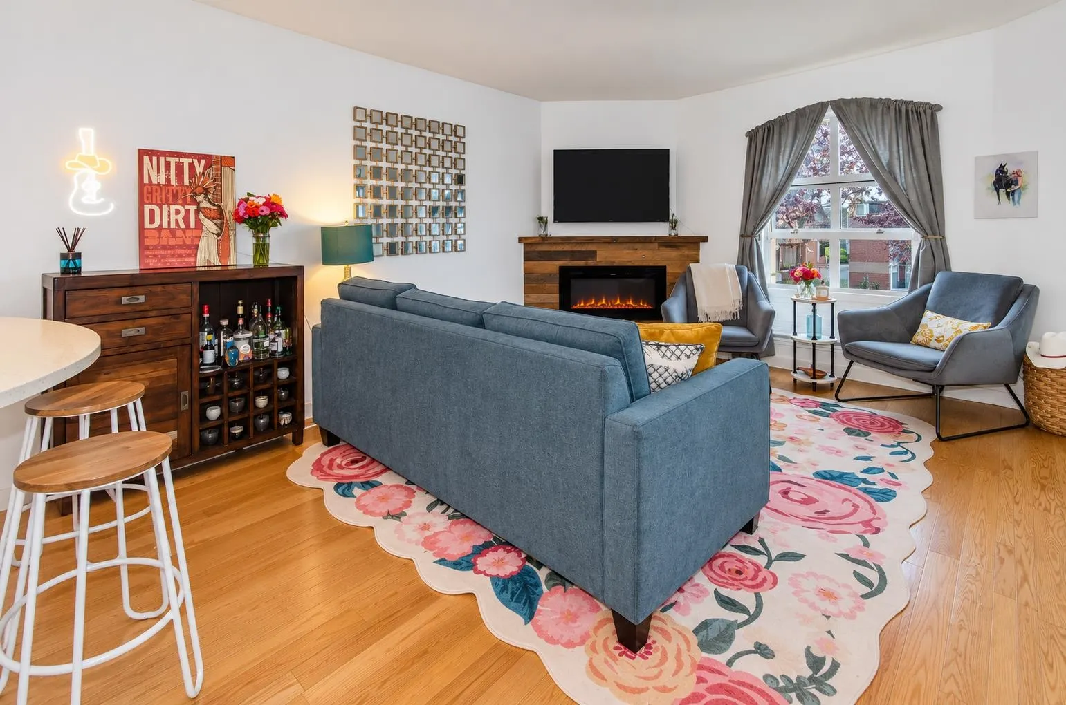 1082 W 8th Avenue #212