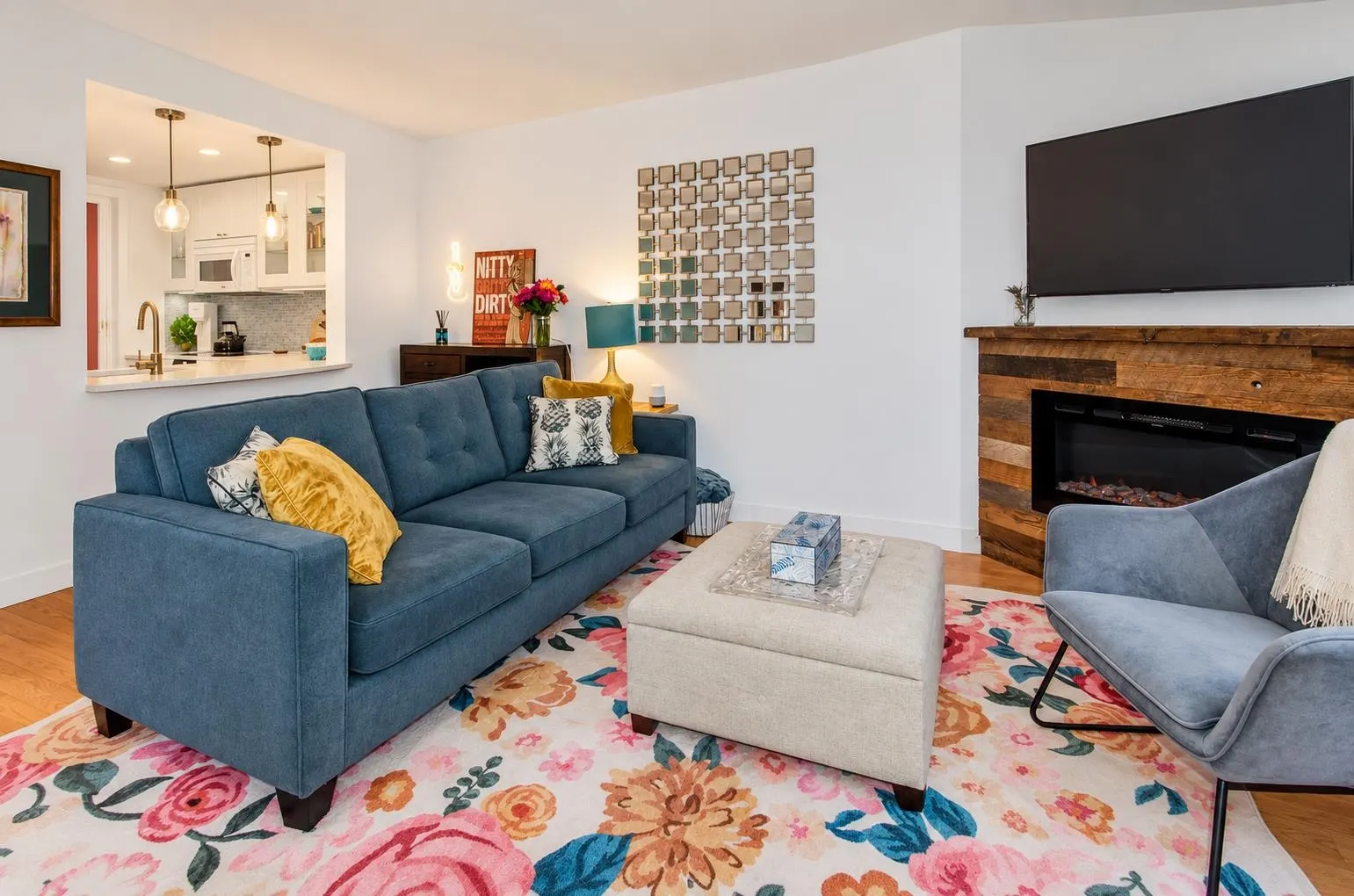1082 W 8th Avenue #212