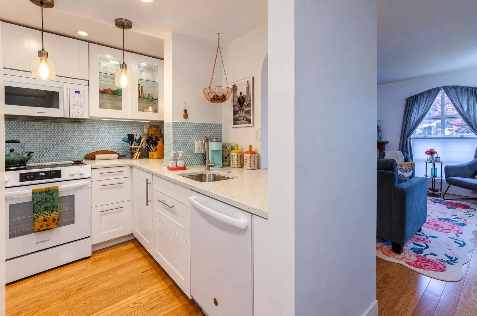 1082 W 8th Avenue #212