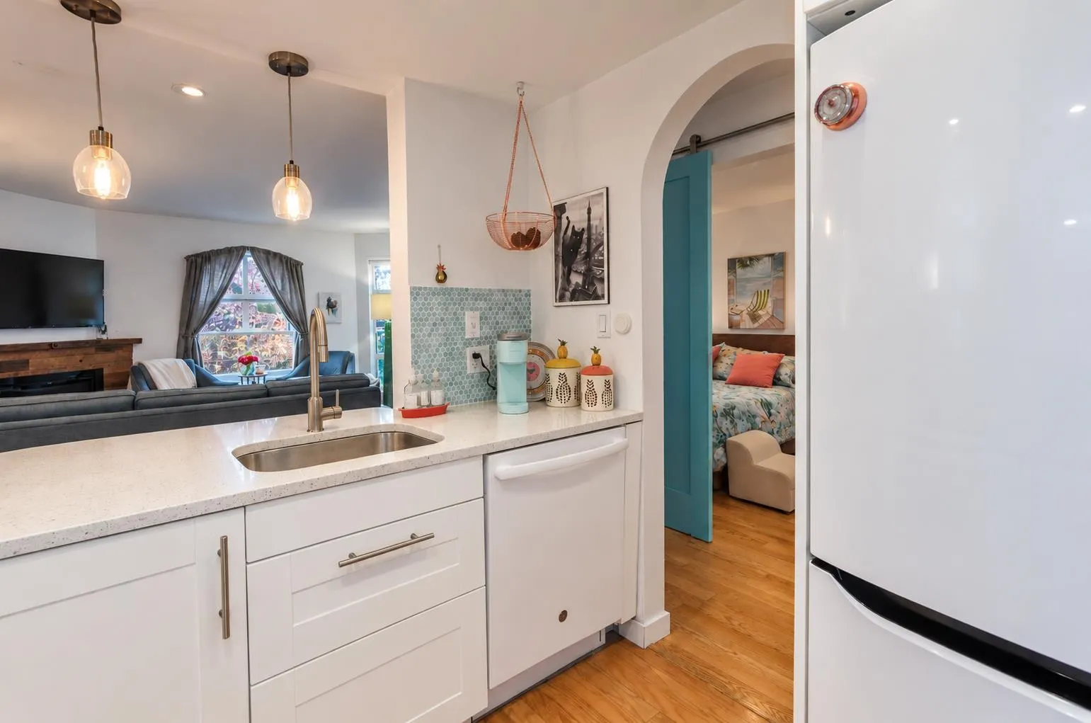 1082 W 8th Avenue #212