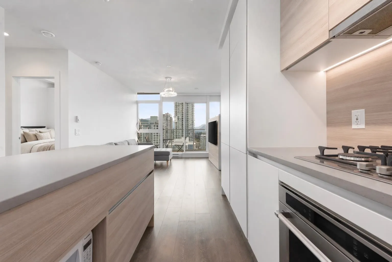 657 Whiting Way #3601