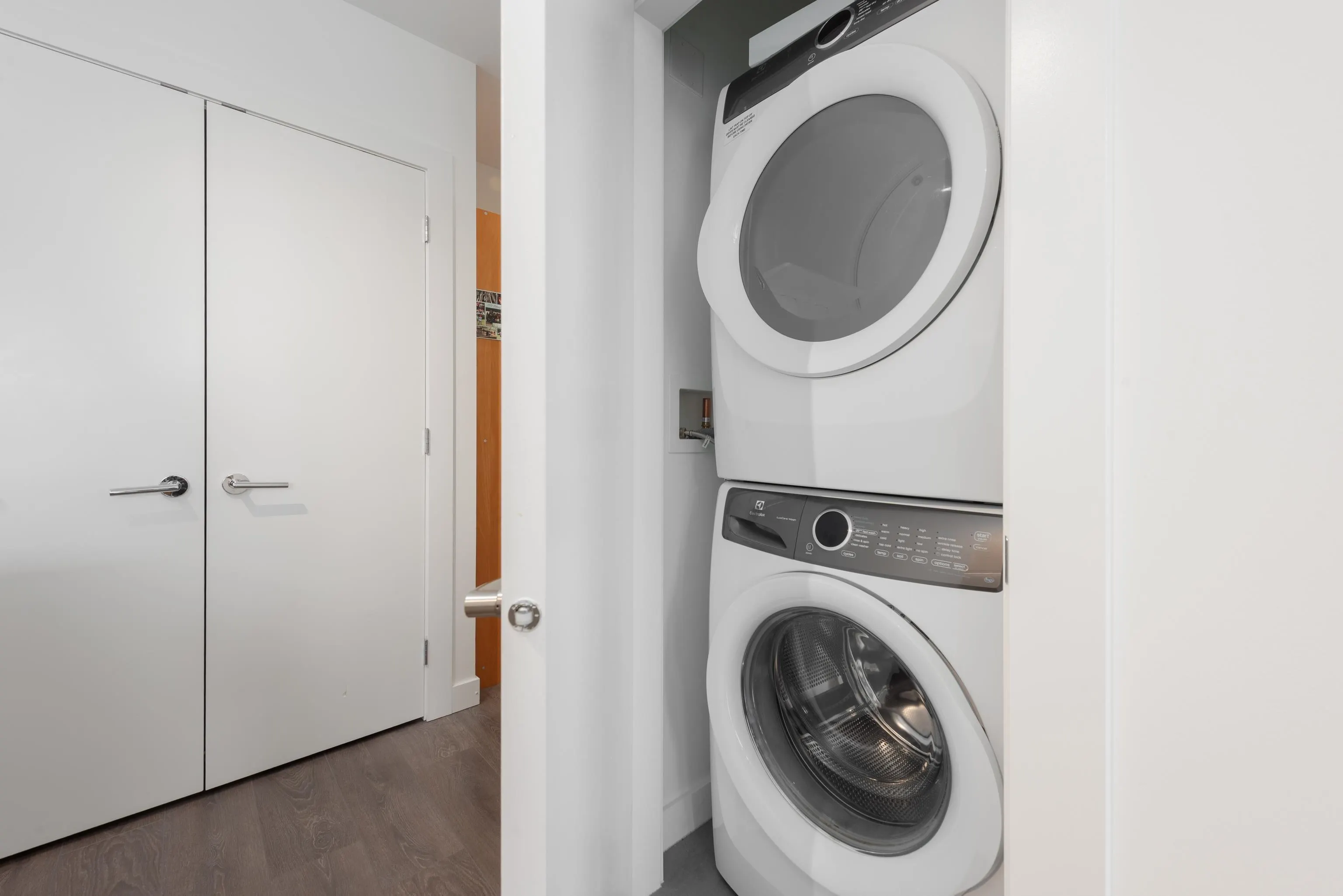657 Whiting Way #3601