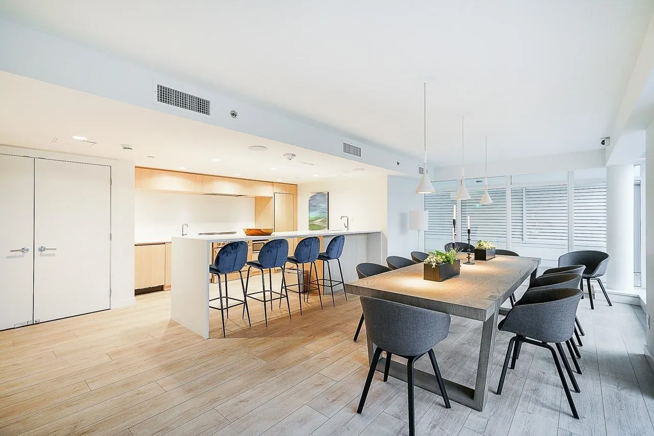 657 Whiting Way #3601