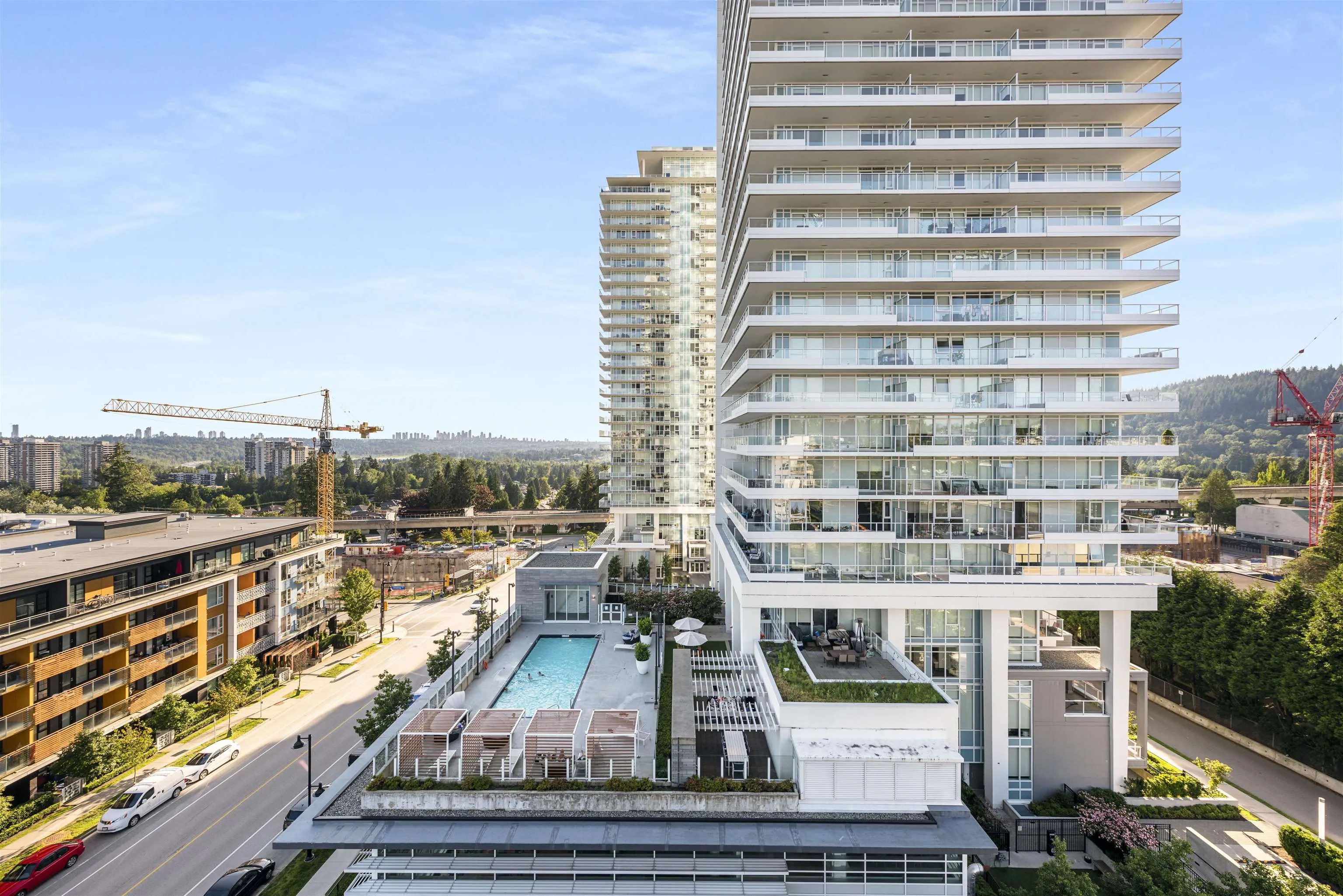 657 Whiting Way #3601