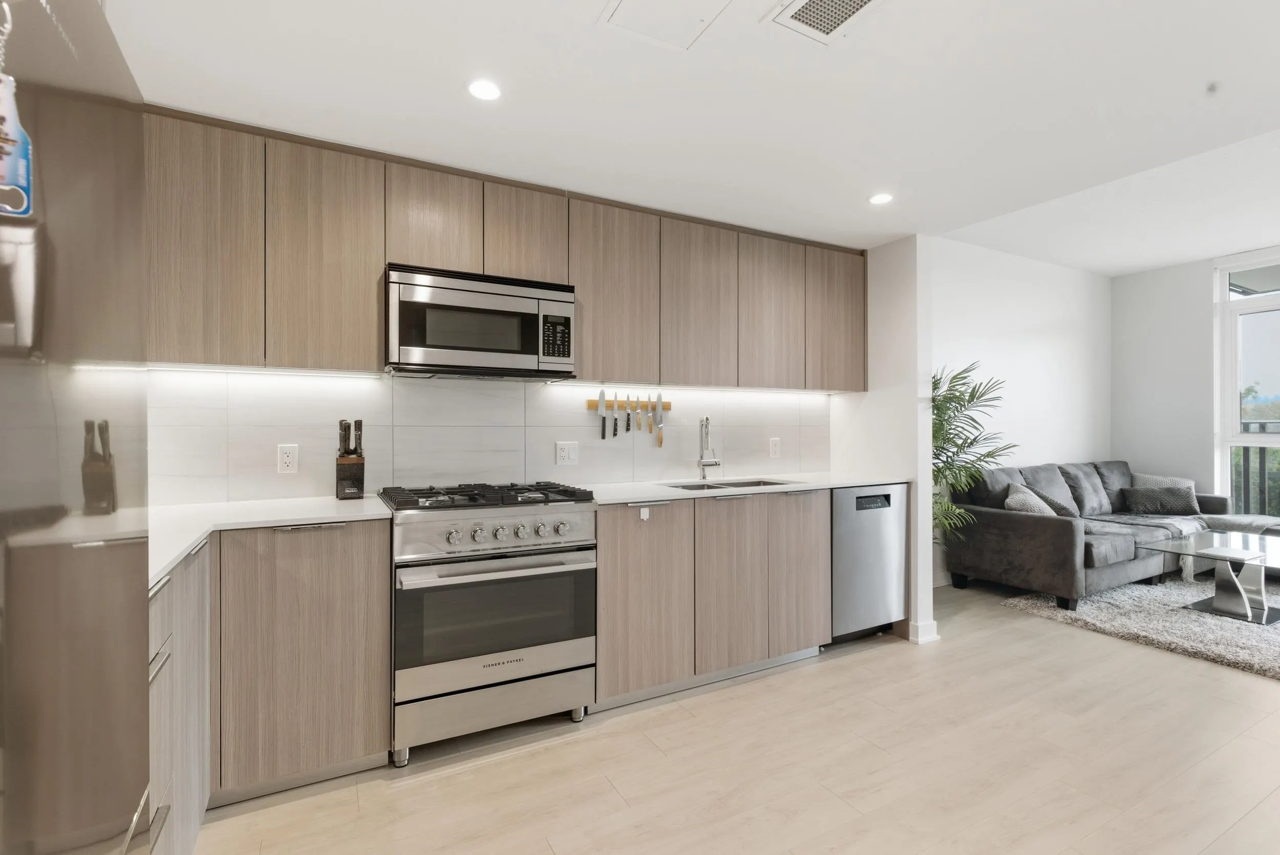 1401 Hunter Street #602