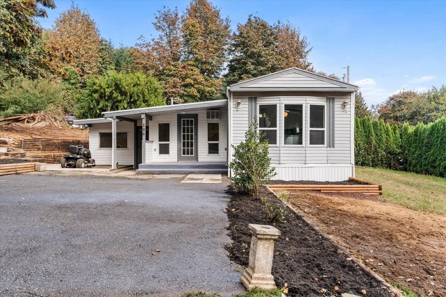 43201 Lougheed Highway #106