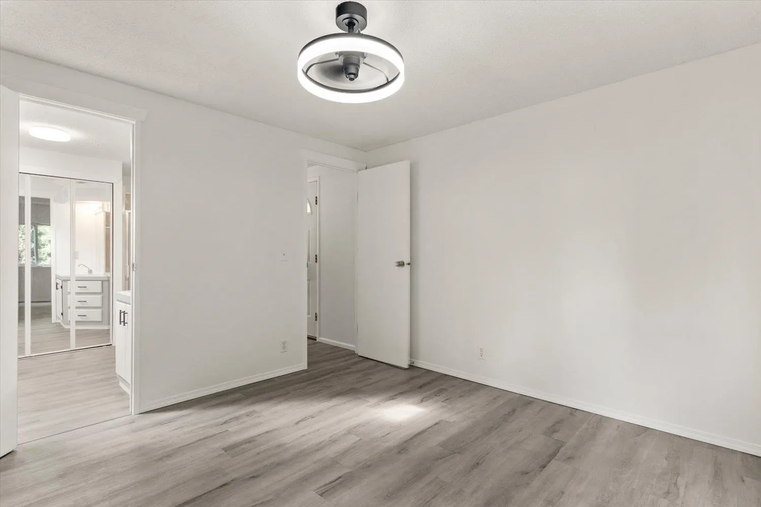 43201 Lougheed Highway #106