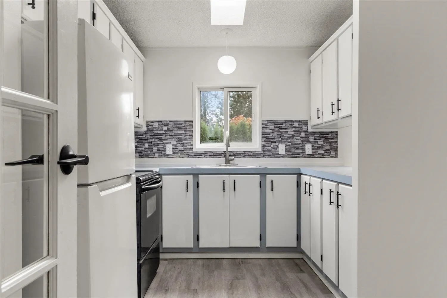 43201 Lougheed Highway #106