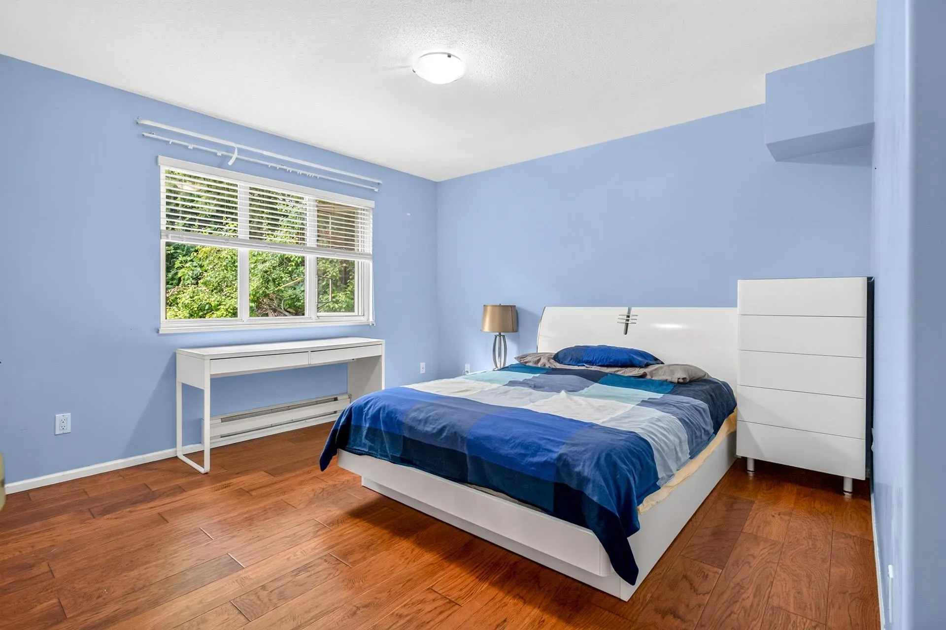 1599 Plateau Crescent
