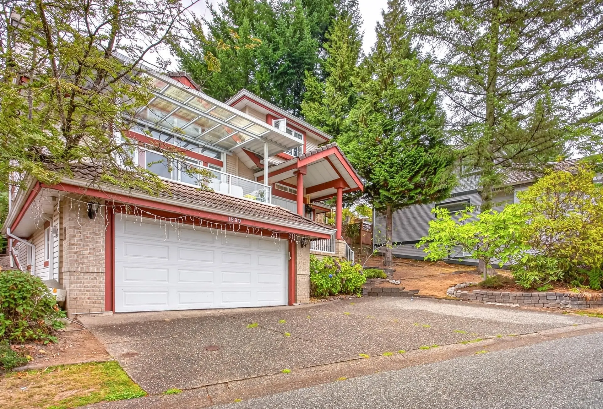 1599 Plateau Crescent
