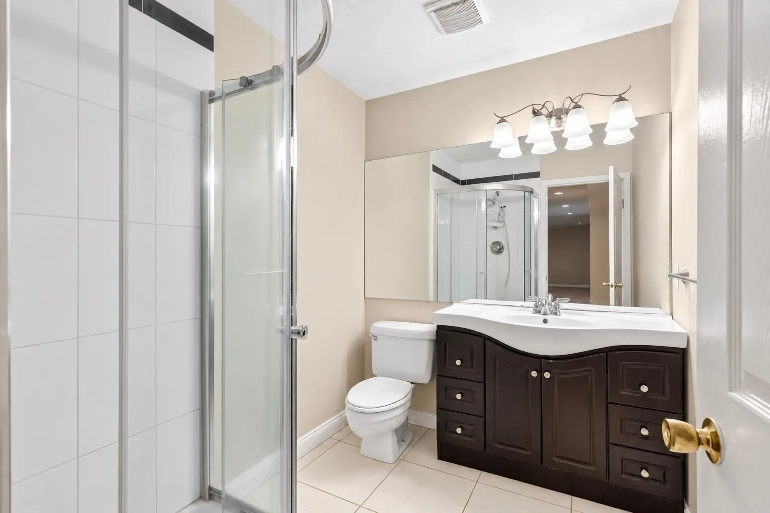 1599 Plateau Crescent