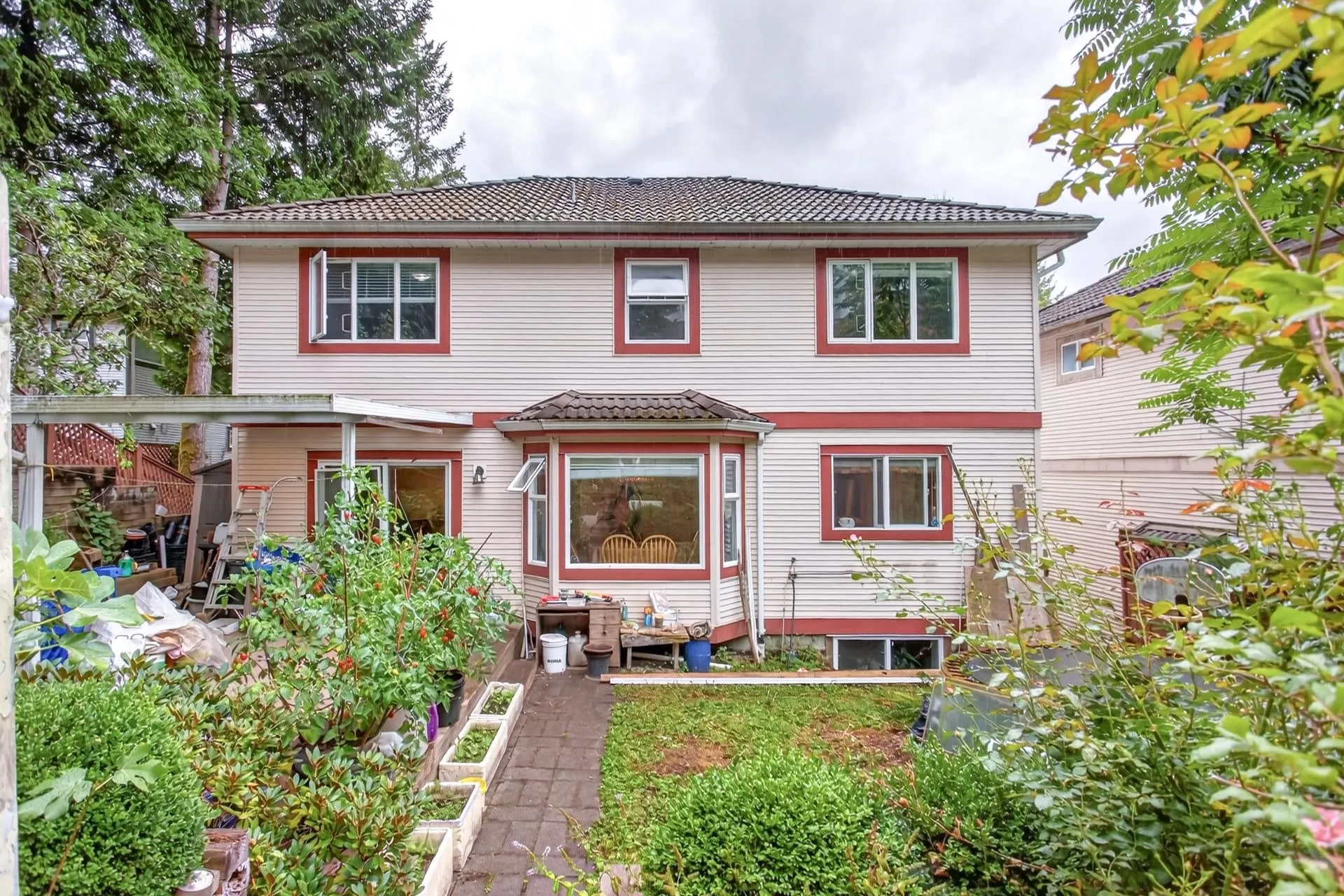 1599 Plateau Crescent