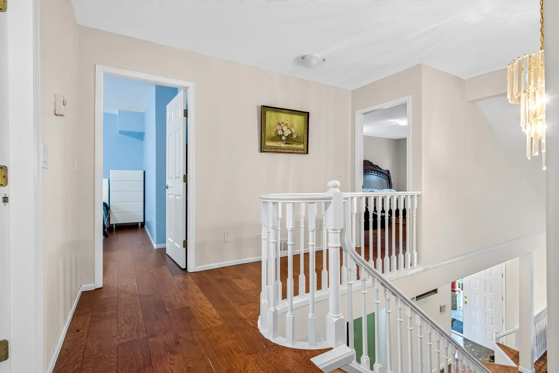 1599 Plateau Crescent