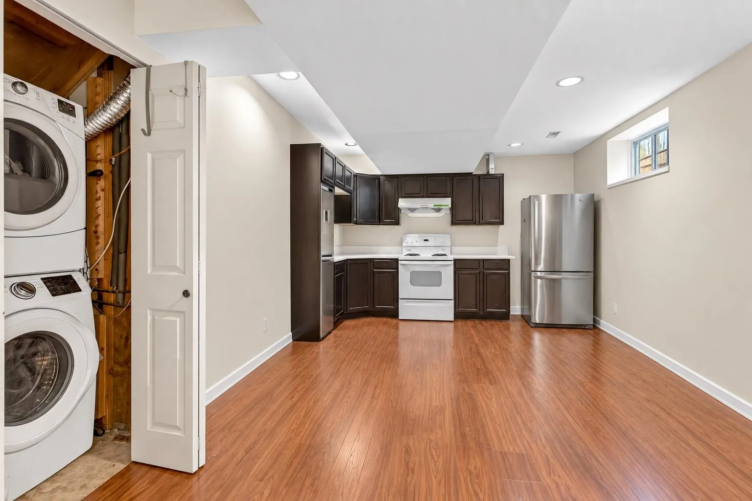 1599 Plateau Crescent