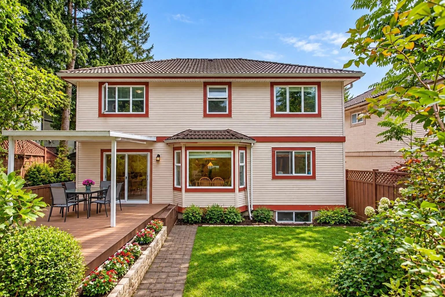 1599 Plateau Crescent