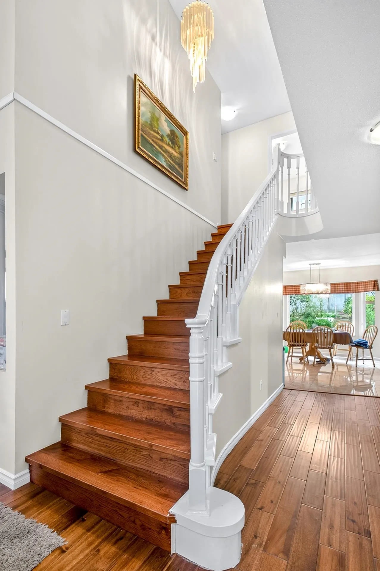 1599 Plateau Crescent