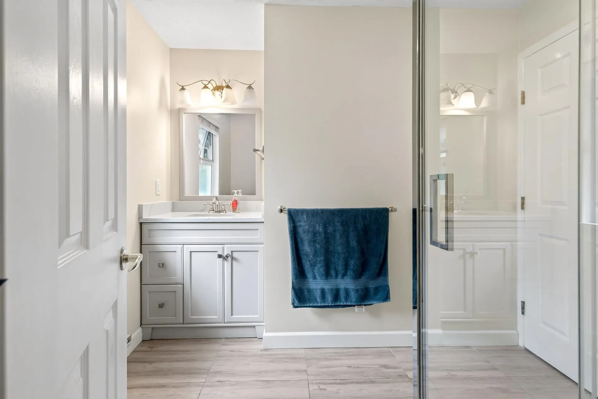 1599 Plateau Crescent