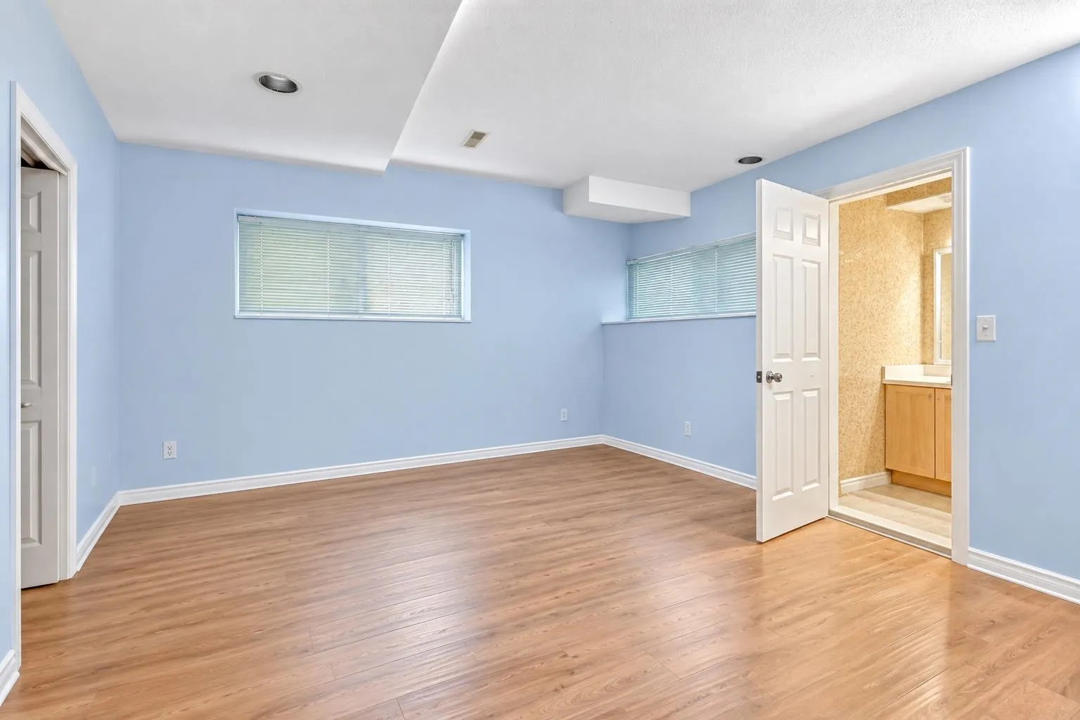 1599 Plateau Crescent